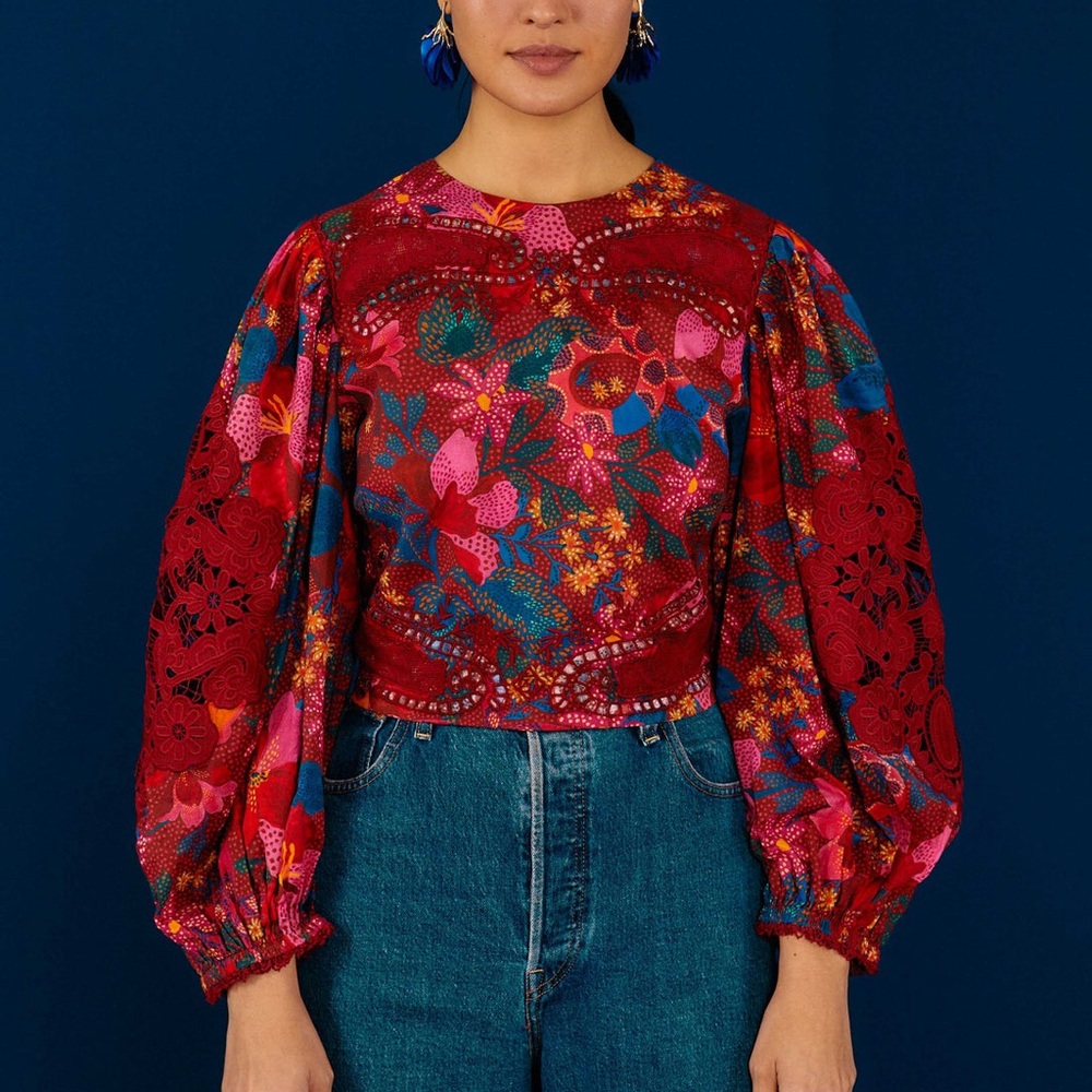 FARM Rio Red Wild Life Blouse NWT Small